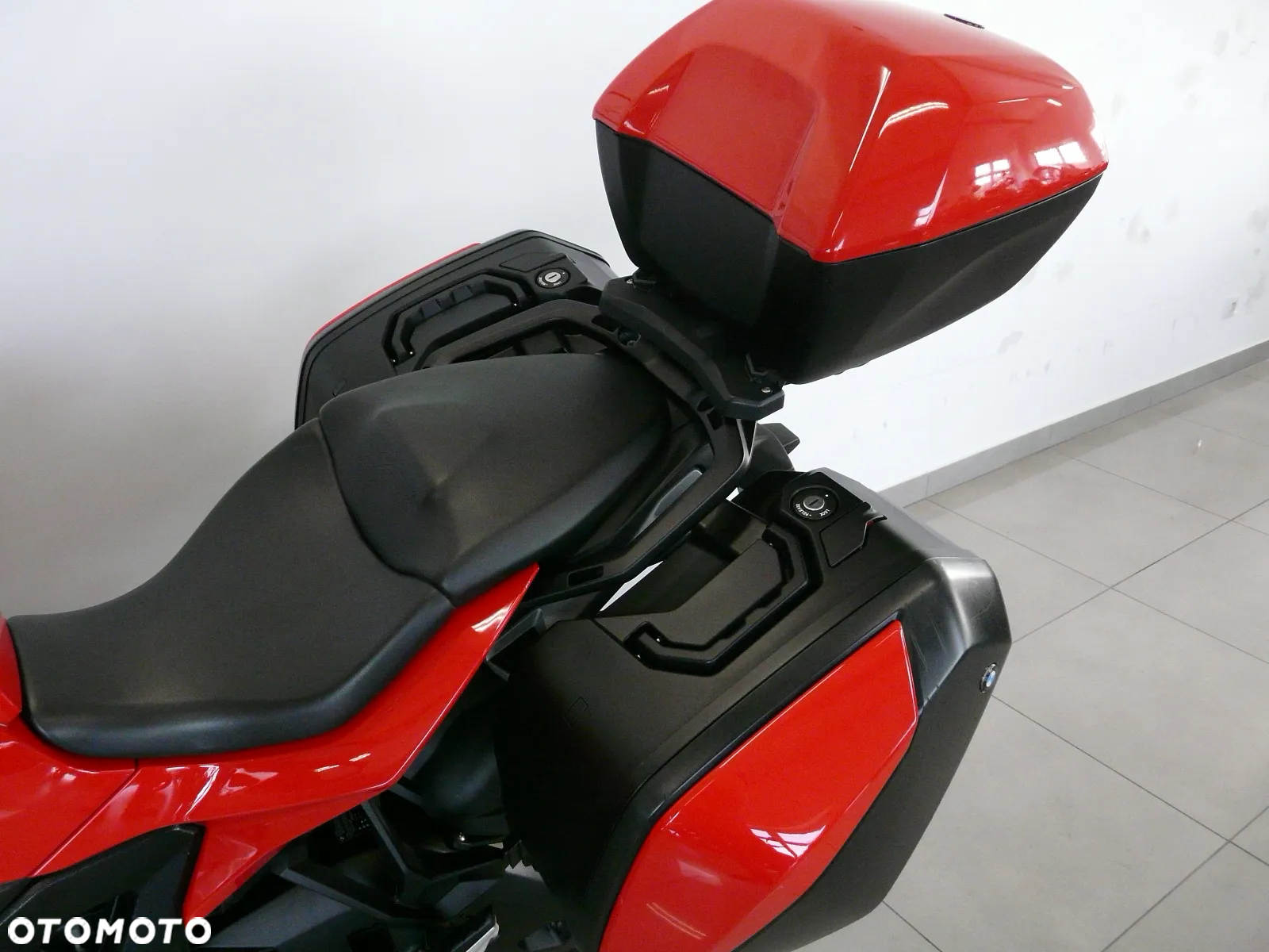 BMW S - 24