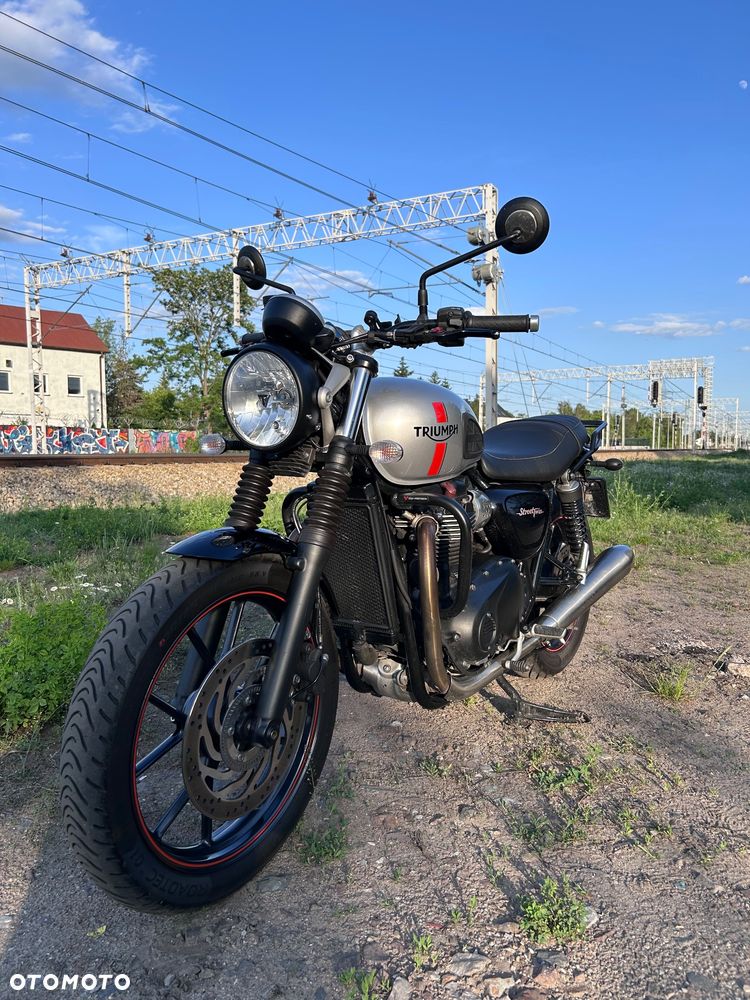 Triumph Street Twin - 1