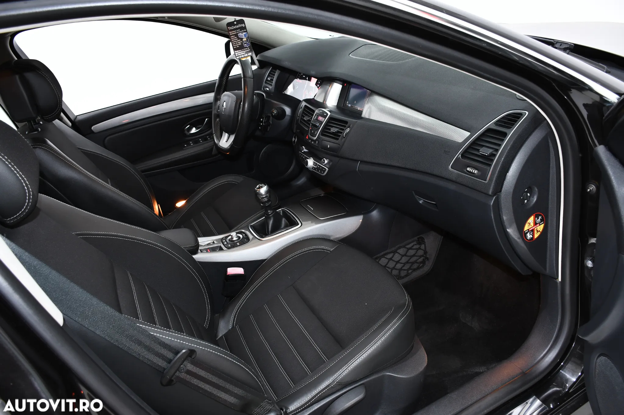 Renault Laguna dCi 110 FAP Bose Edition - 13