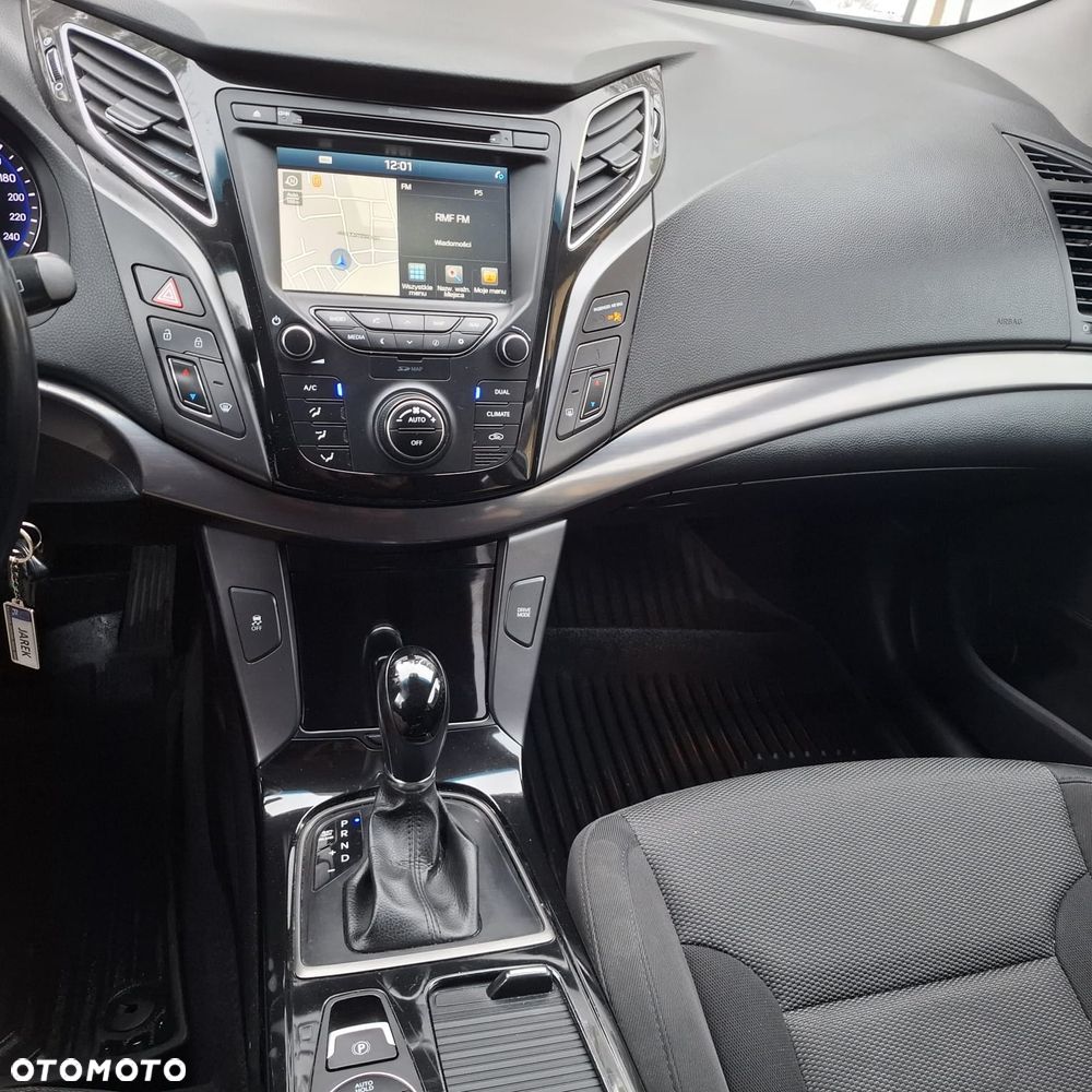 Hyundai i40 Kombi blue 1.7 CRDi DCT Style - 11