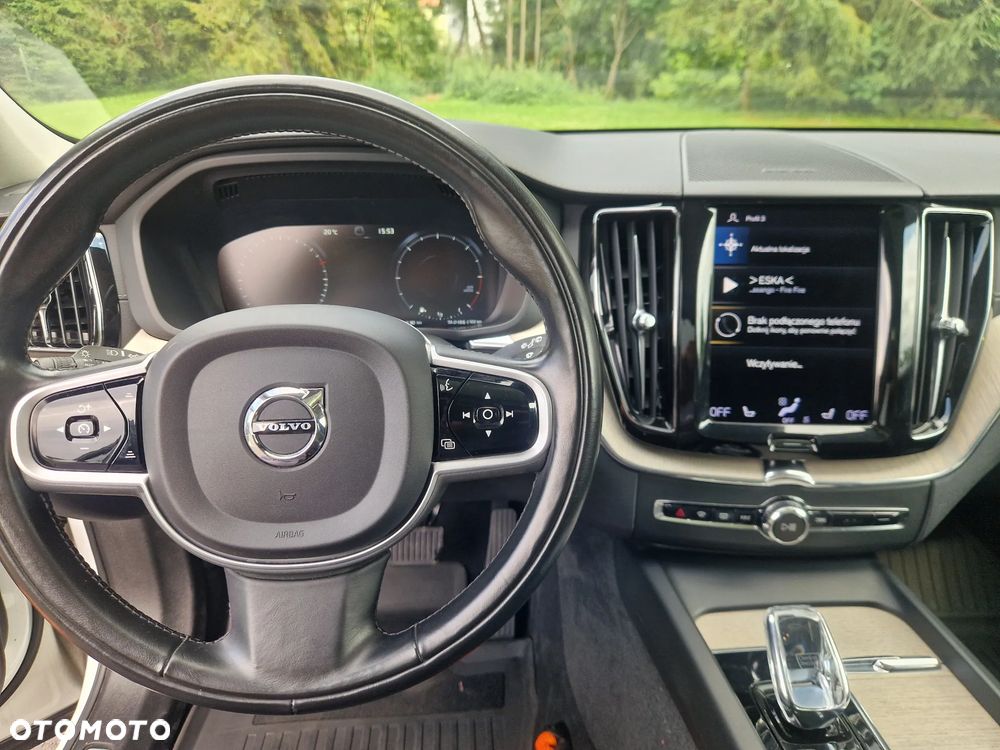 Volvo XC 60 B5 D AWD Geartronic Momentum - 24