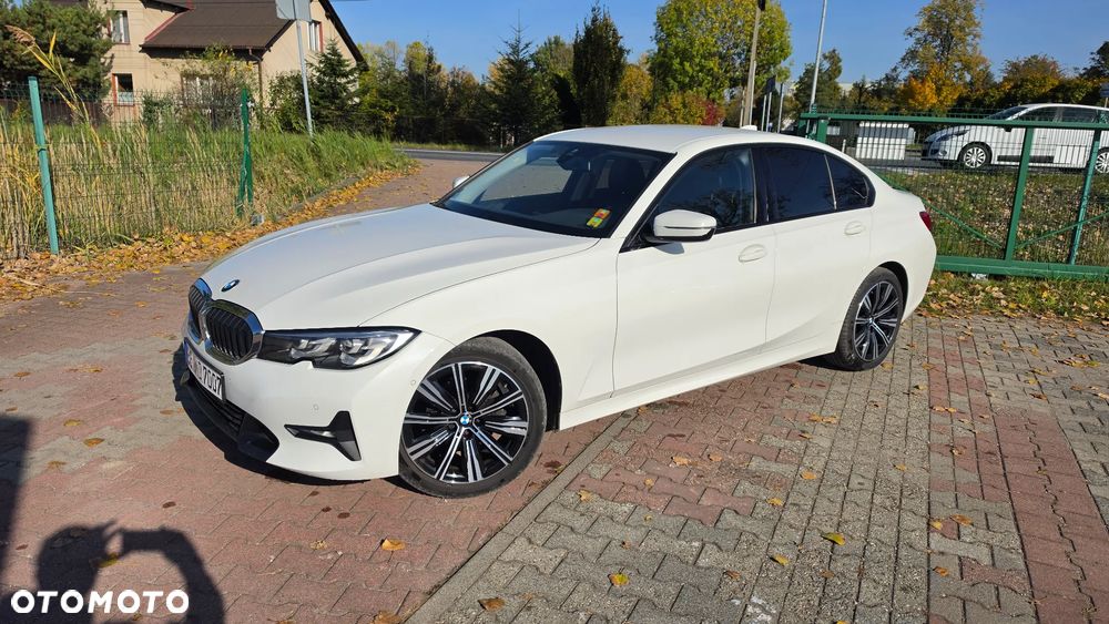 BMW Seria 3 318d Sport Line - 19