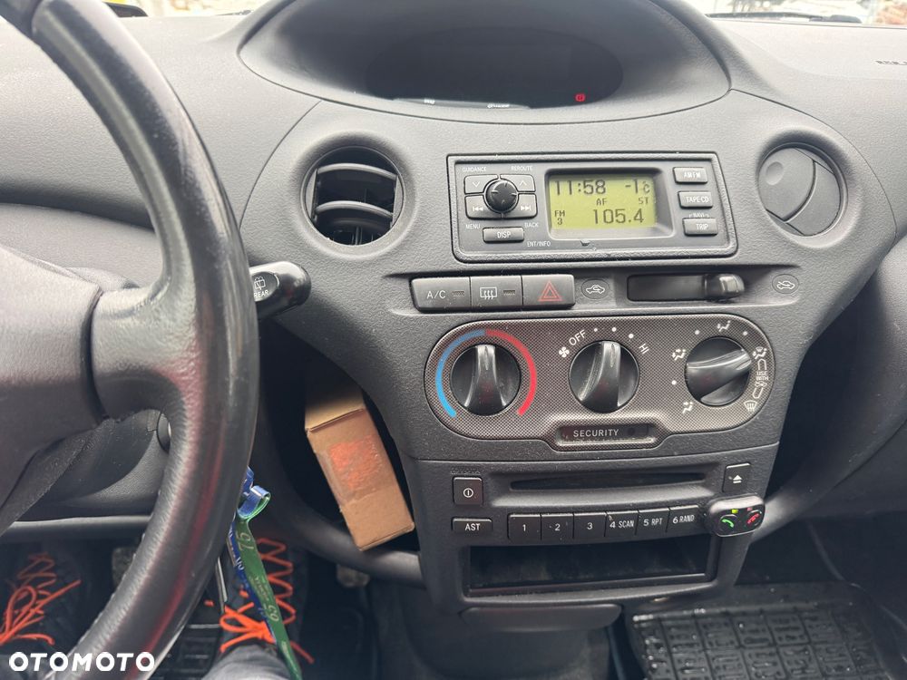 Toyota Yaris 1.4 D-4D Terra - 11