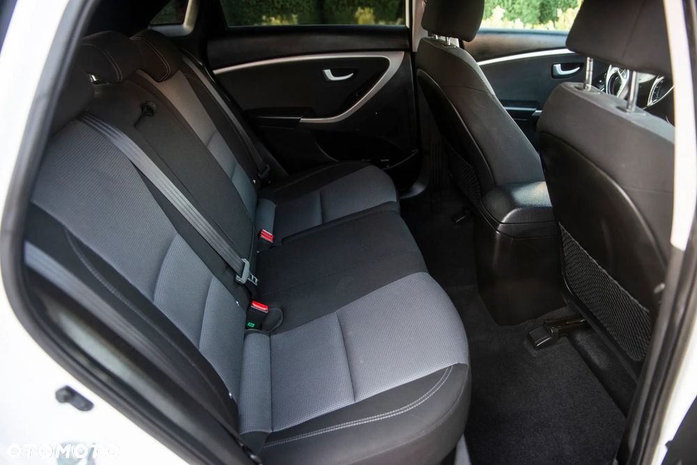 Hyundai i30 1.4 Comfort - 35