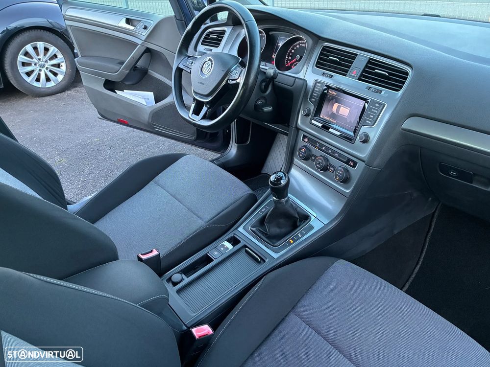 VW Golf 1.6 TDi Confortline - 13