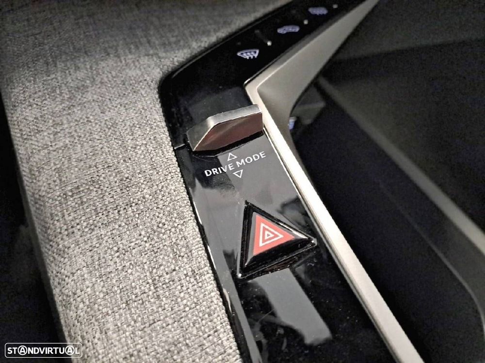 Peugeot 3008 1.2 Hybrid Allure e-DCS6 - 21