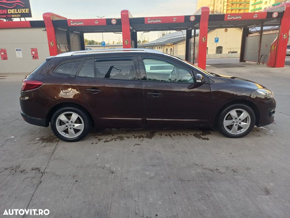Renault Megane dCi 95 FAP Paris - 16