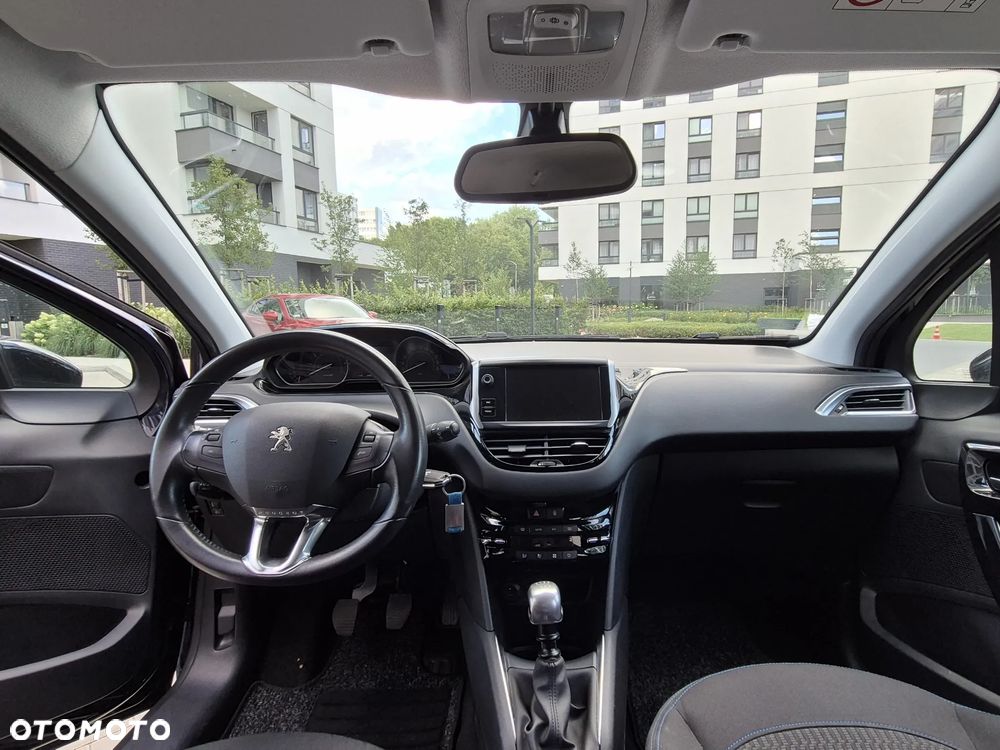 Peugeot 208 1.2 PureTech GPF Signature S&S - 5