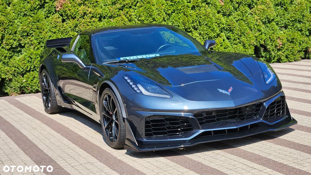 Chevrolet Corvette - 1
