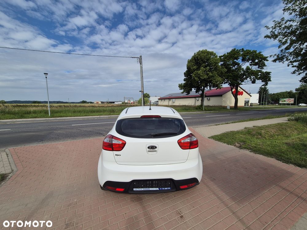 Kia Rio - 5