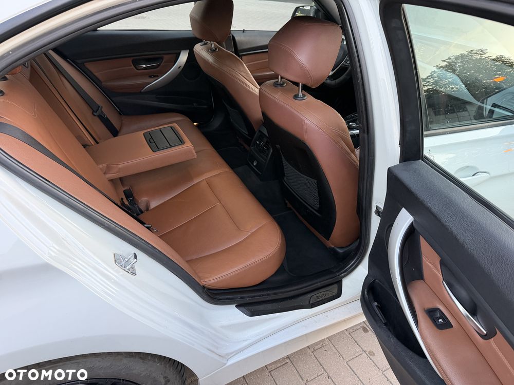 BMW Seria 3 - 12