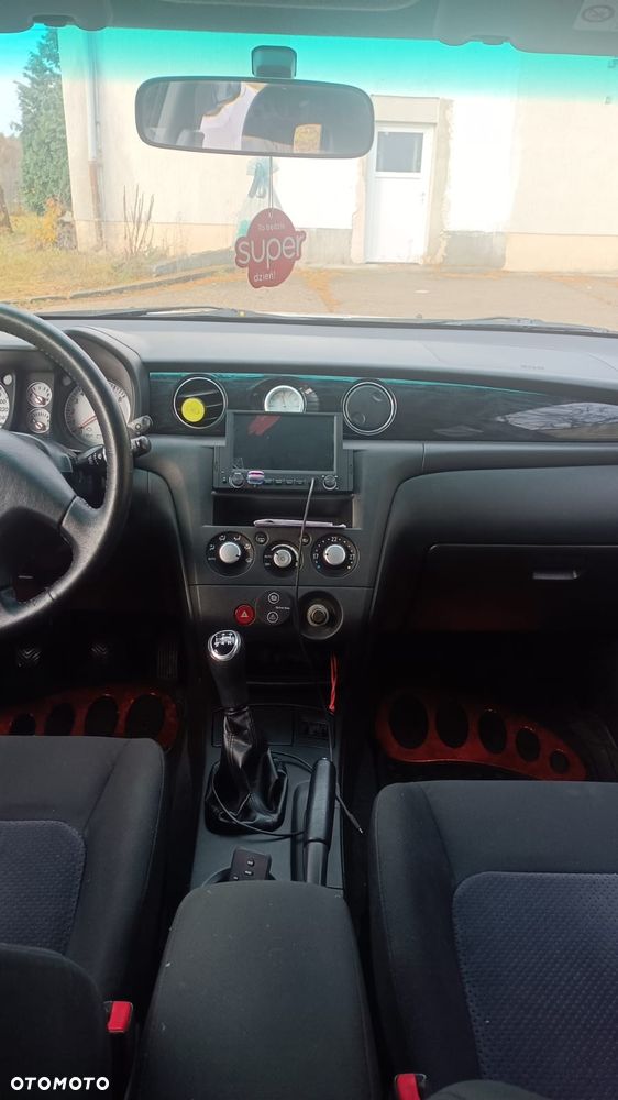 Mitsubishi Outlander - 7