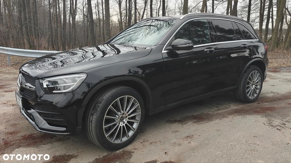 Mercedes-Benz GLC 300 4Matic 9G-TRONIC AMG Line - 5
