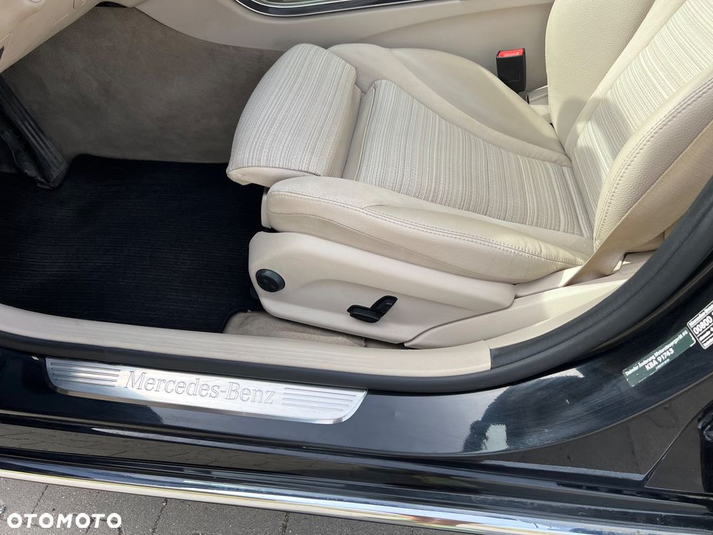 Mercedes-Benz Klasa C 220 CDI BlueEff Edition Elegance - 28