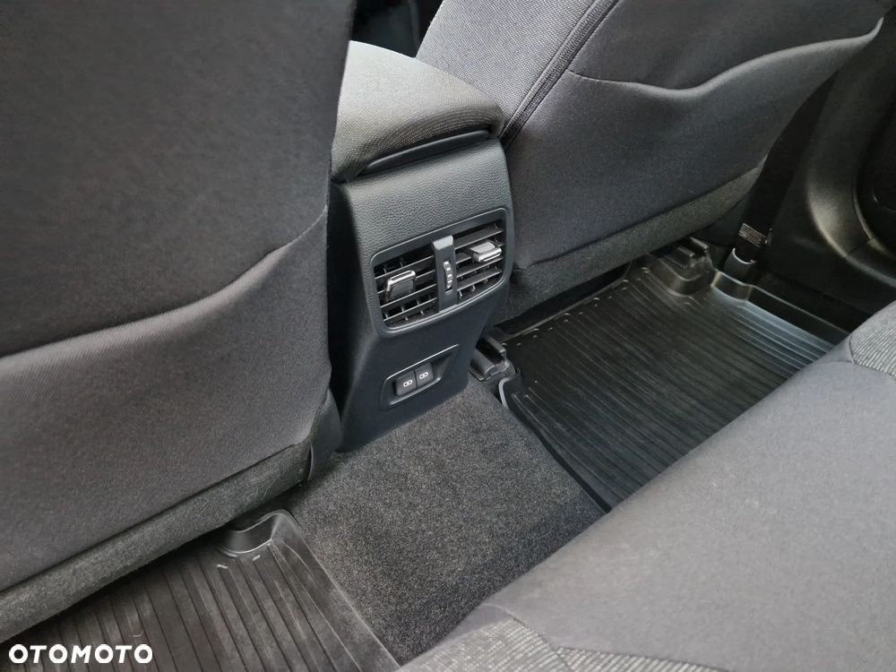 Toyota Corolla 1.8 Hybrid Style - 31