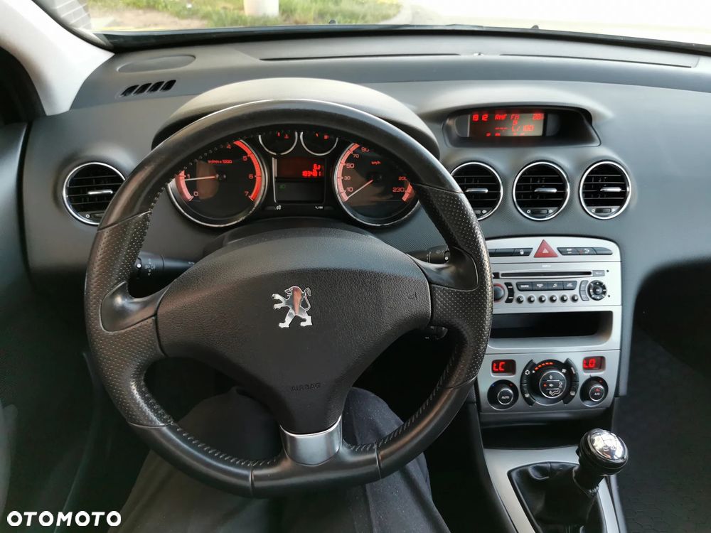 Peugeot 308 95 VTi Tendance - 11