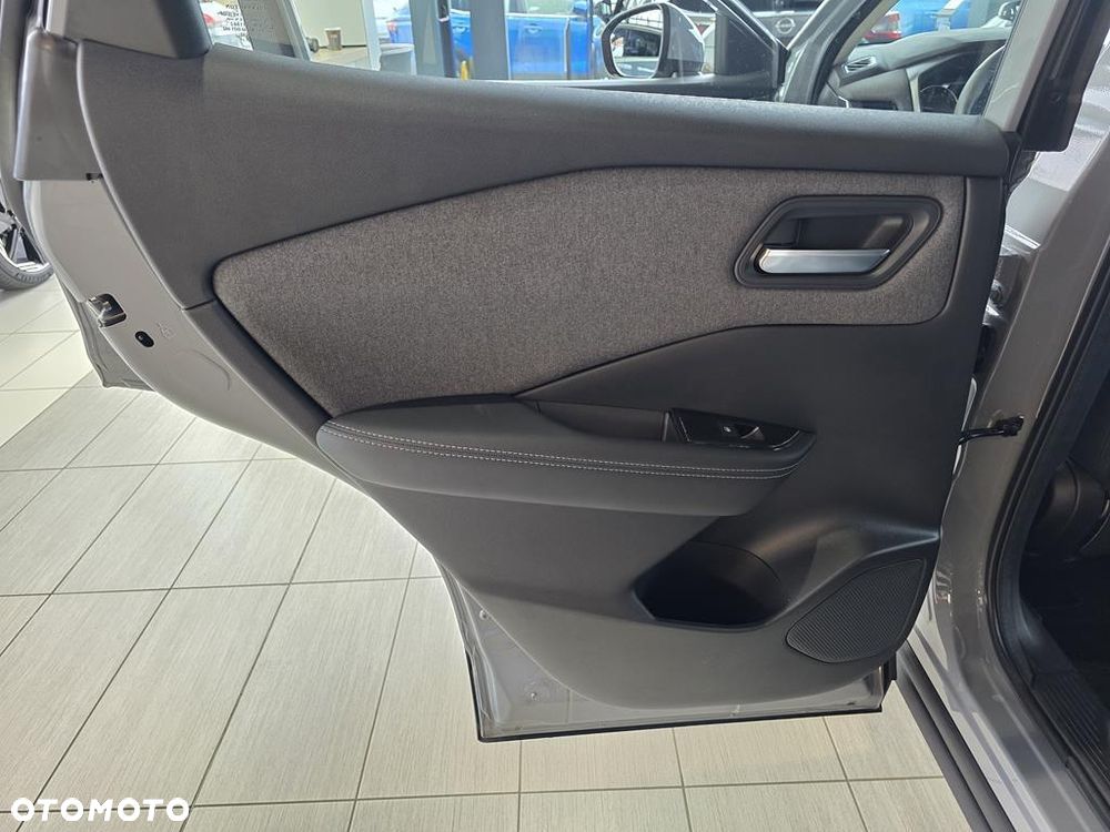 Nissan Qashqai 1.3 DIG-T MHEV Acenta Xtronic - 7