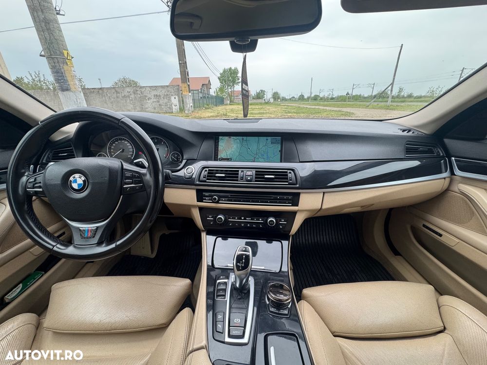 BMW Seria 5 525d xDrive - 9