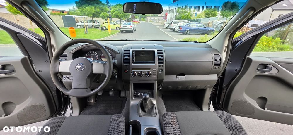 Nissan Pathfinder 2.5 dCi Premium - 31
