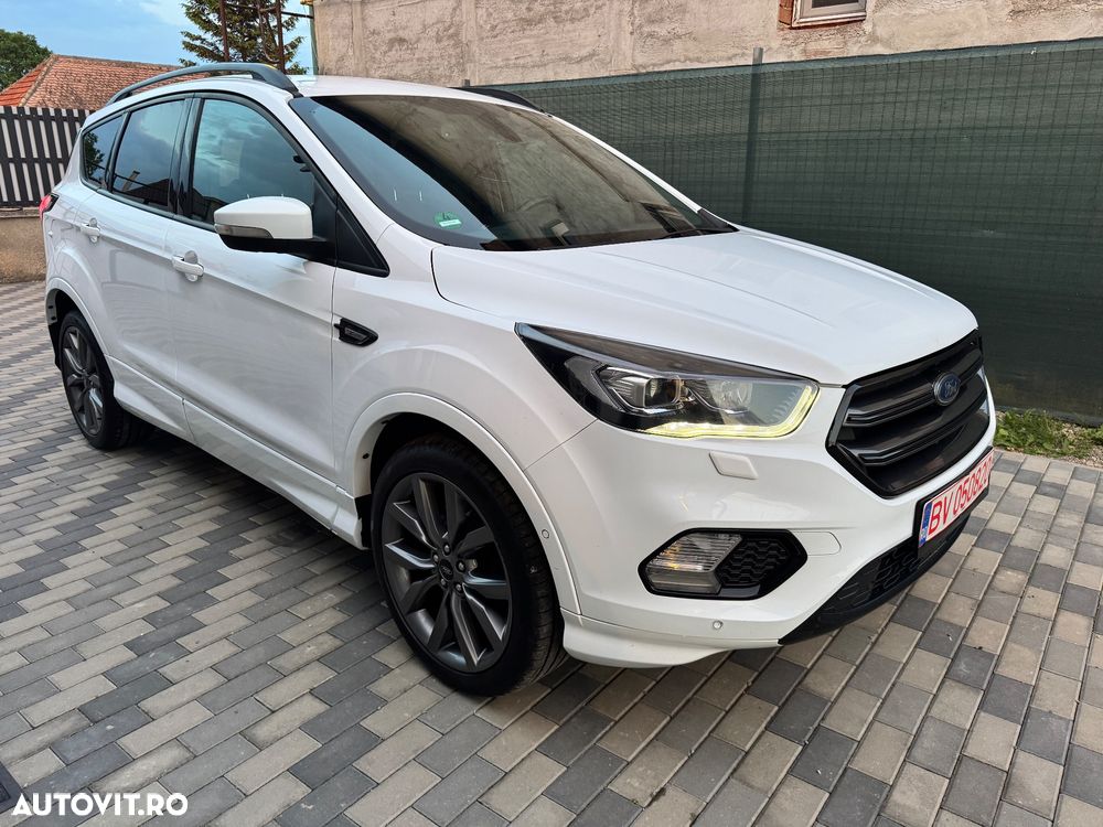 Ford Kuga 2.0 TDCi 4WD Powershift ST-Line - 4
