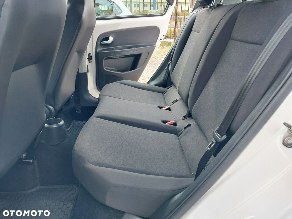 Volkswagen up! - 19