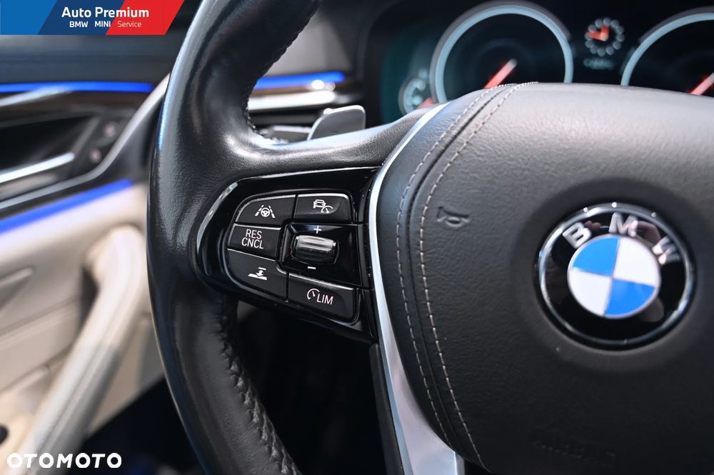 BMW Seria 5 520d xDrive - 5