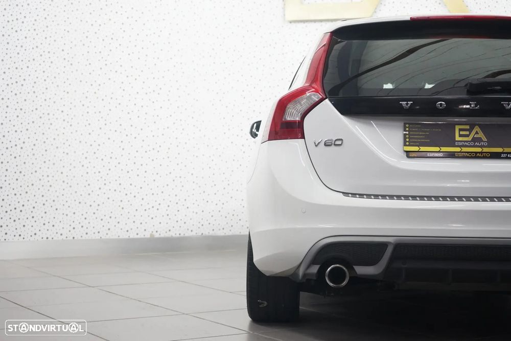 Volvo V60 1.6 D2 R-Design - 36