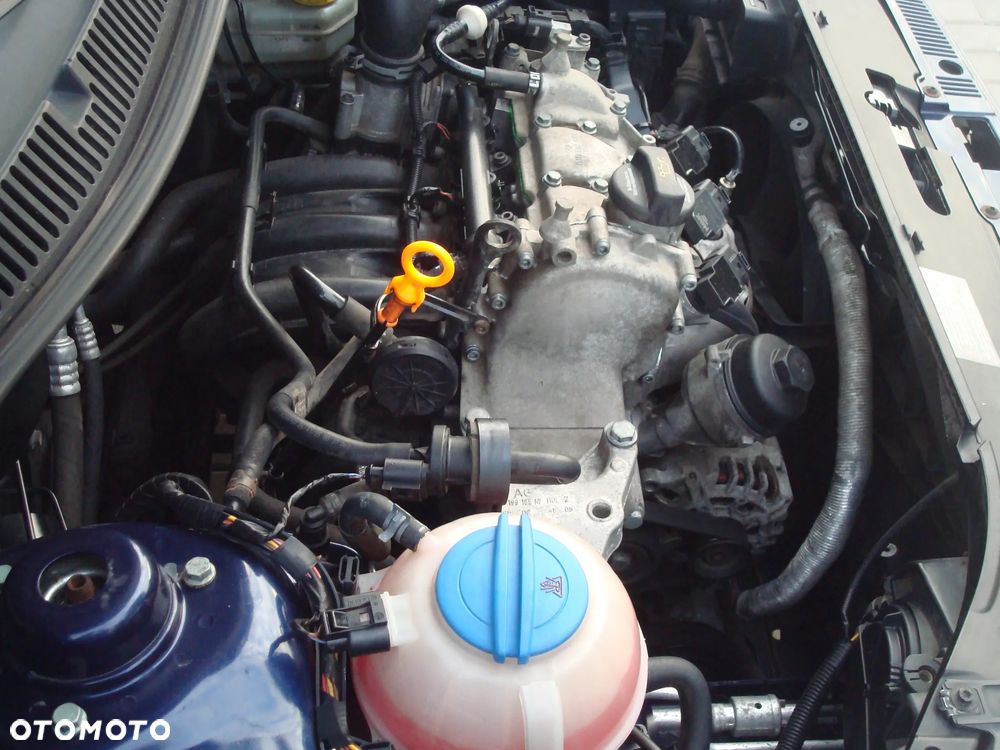 Volkswagen Polo 1.4 16V Trendline - 26
