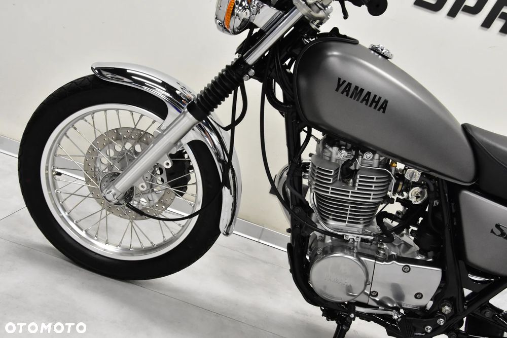 Yamaha SR - 13