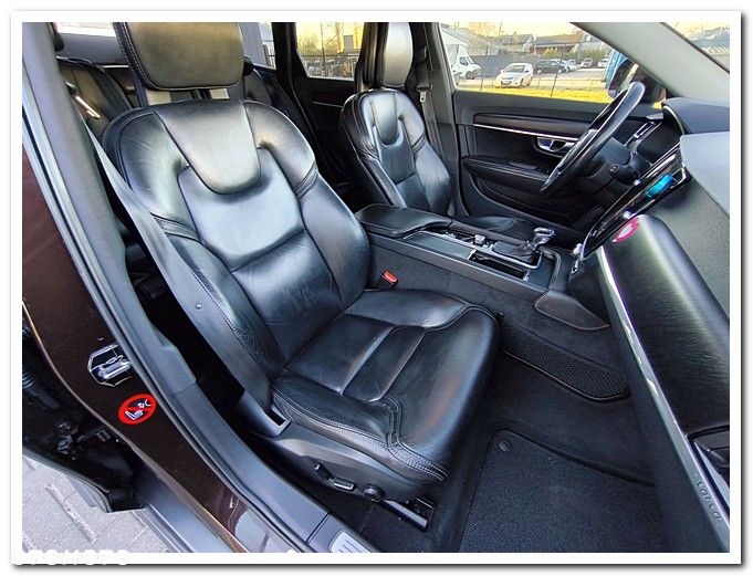 Volvo V90 Cross Country - 25