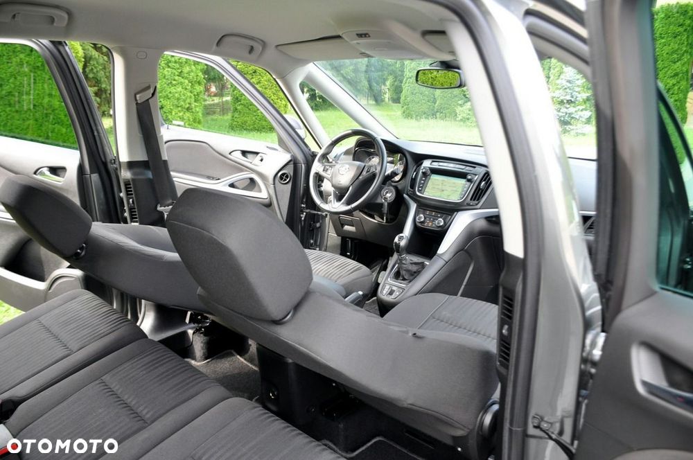 Opel Zafira - 23
