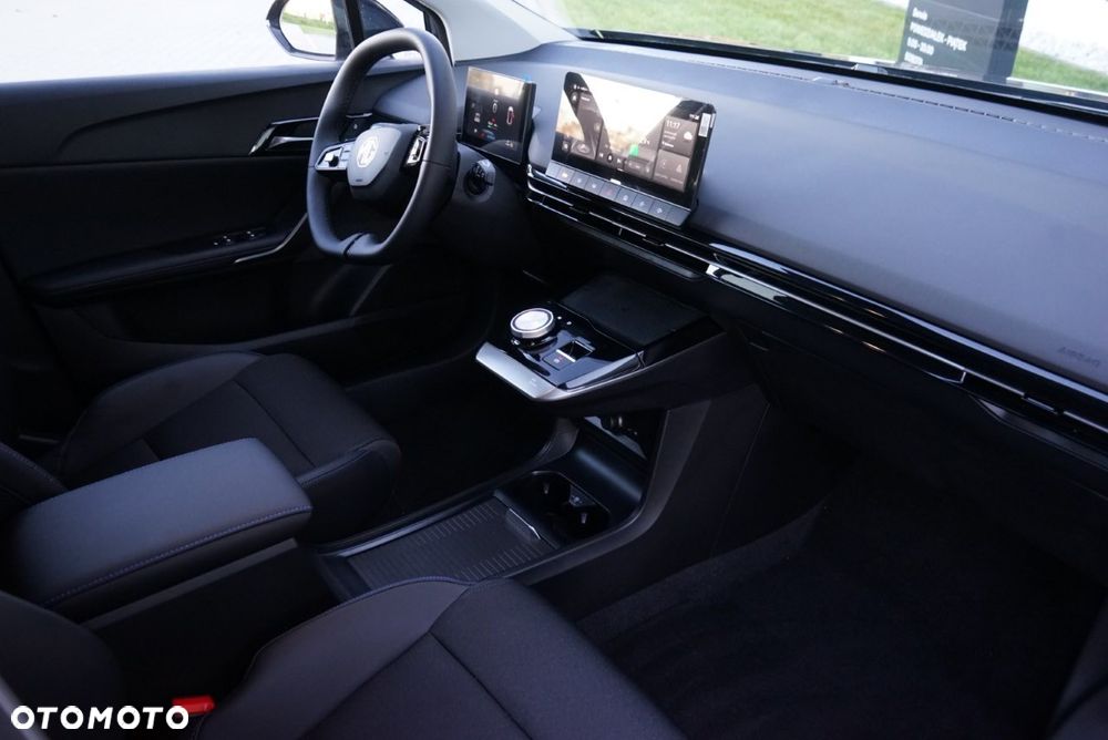 MG 4 Luxury 49 kWh - 11