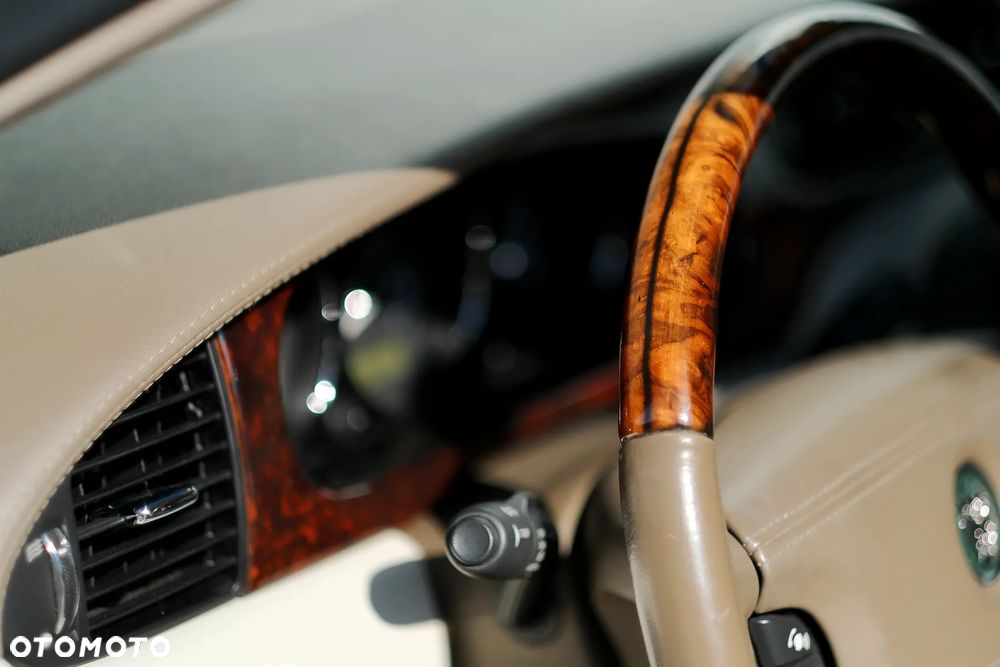 Jaguar XJ XJ8 4.2 LWB High - 26