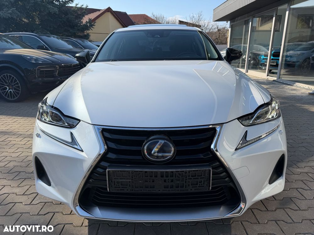 Lexus Seria IS 300h Aut. Luxury - 6