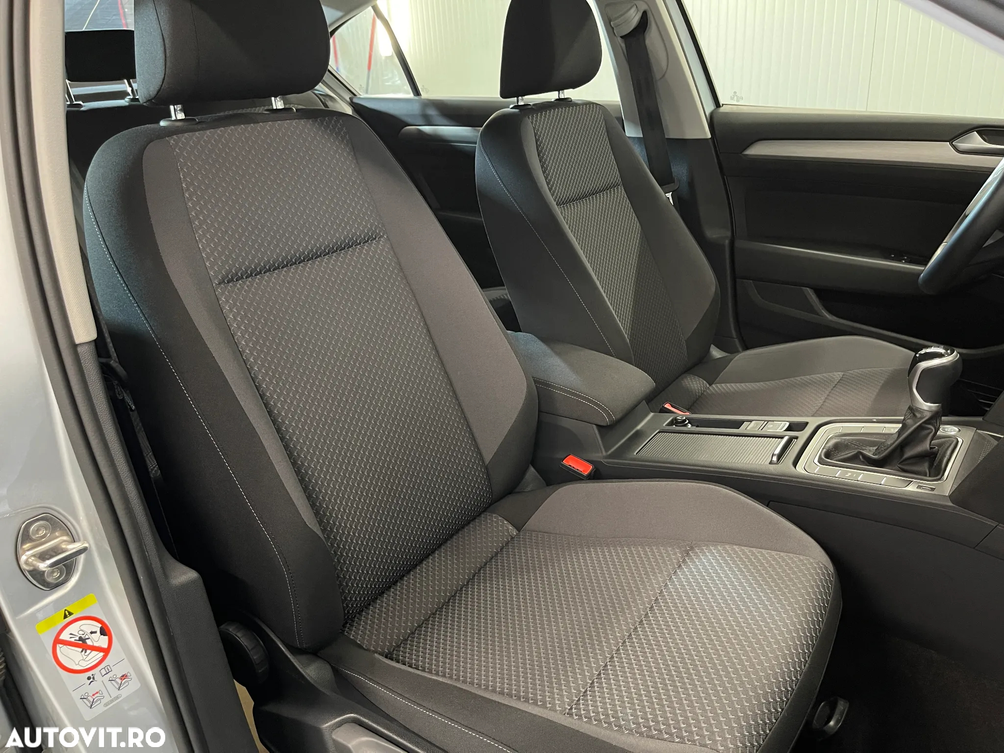 Volkswagen Passat 1.5 TSI ACT Advance - 9