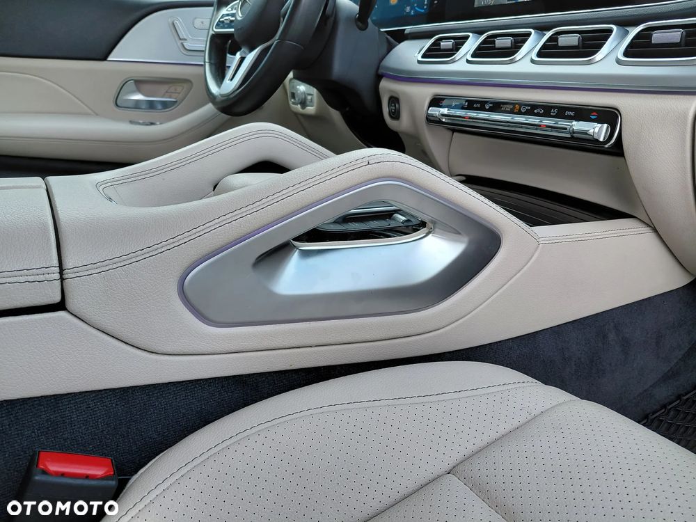 Mercedes-Benz GLE 300 d 4Matic 9G-TRONIC AMG Line - 24