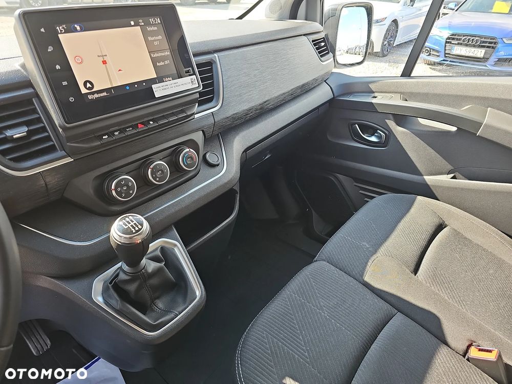 Renault Trafic - 16