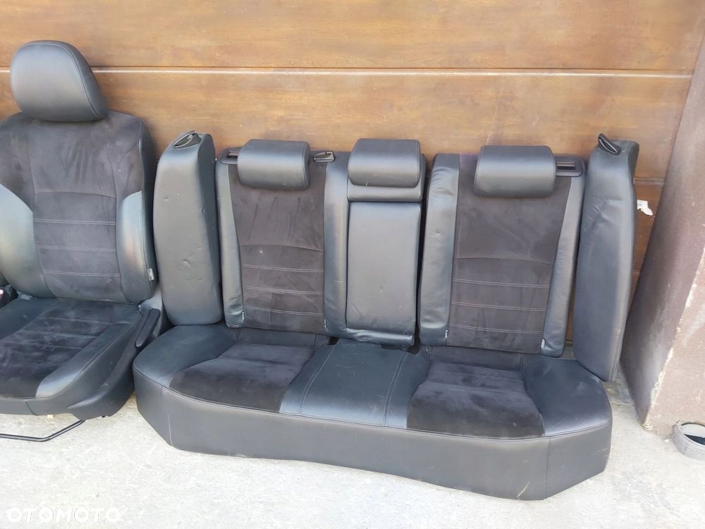 Toyota Avensis T27 fotele skóra alcantara - 4