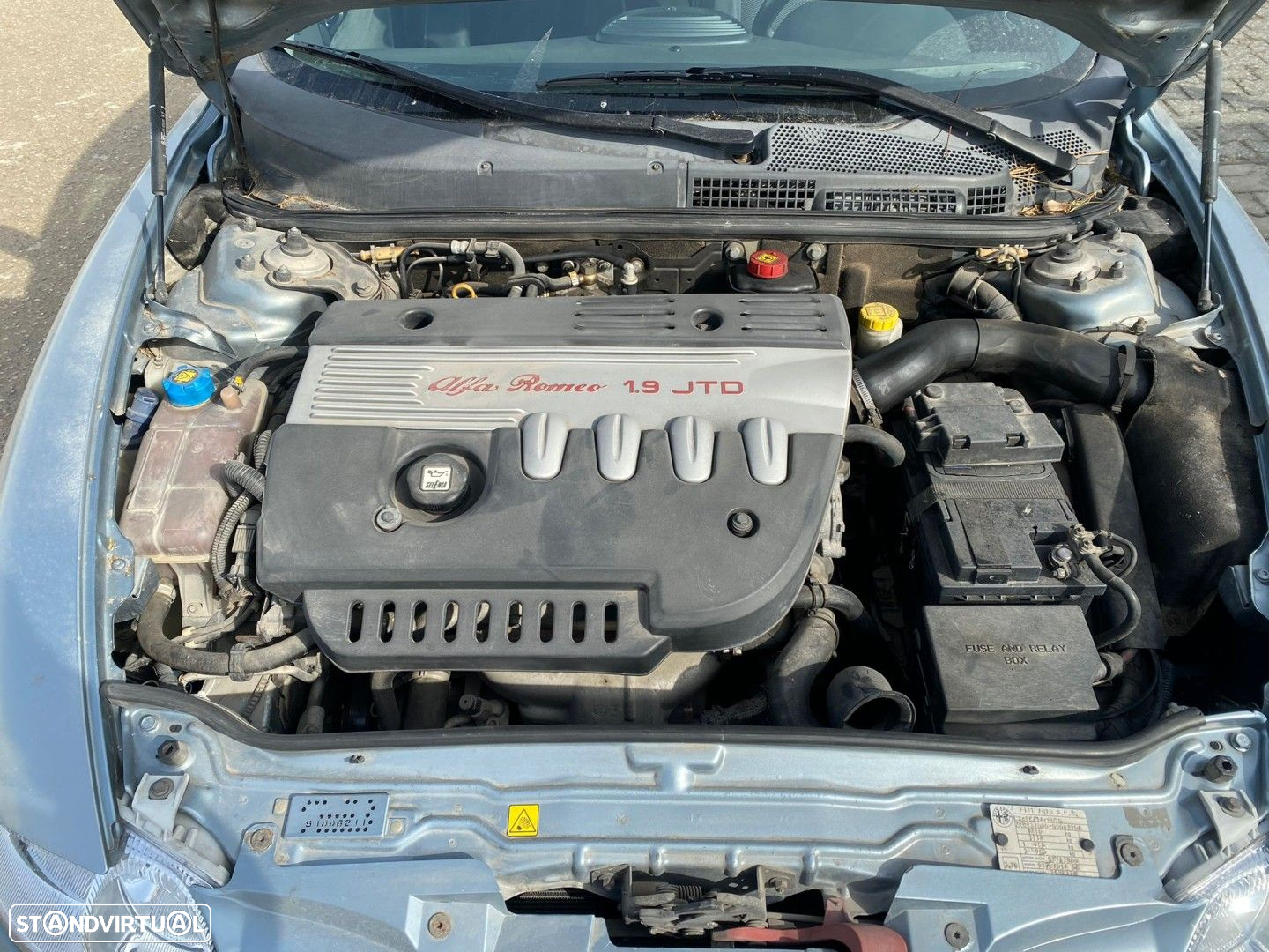 Alfa Romeo 147 1.9 JTD de 2002 disponível para peças BOTOES VIDROS CONDUTOR VEND... - 8