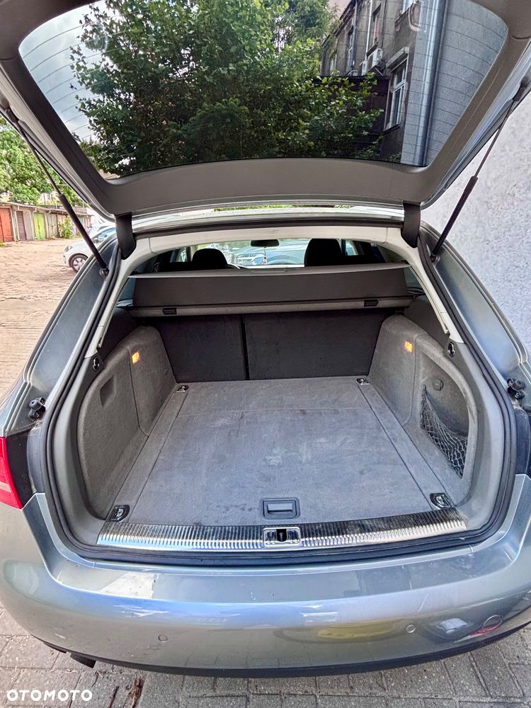 Audi A4 Avant 2.0 TDI Multitronic - 17