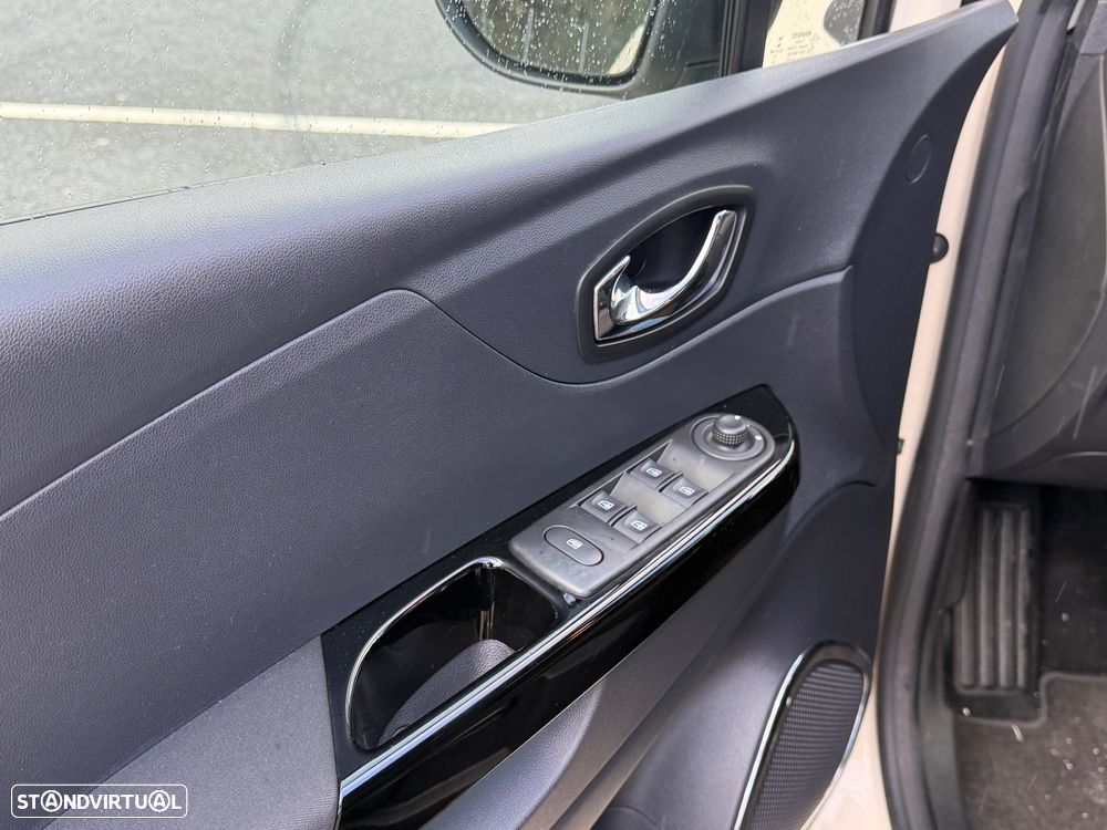 Renault Captur 0.9 TCE Exclusive - 37