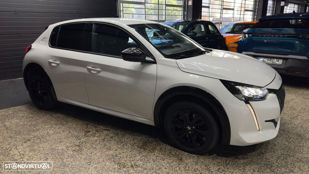 Peugeot e-208 Allure Pack - 7