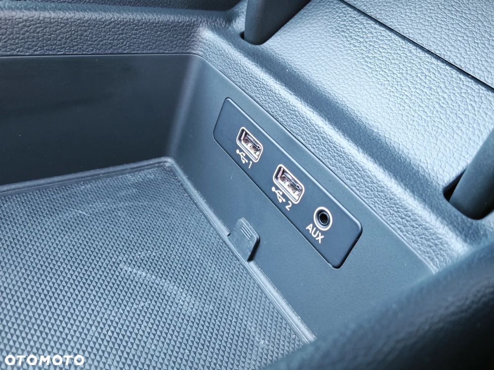 Audi A4 Limousine 40 TFSI design - 35