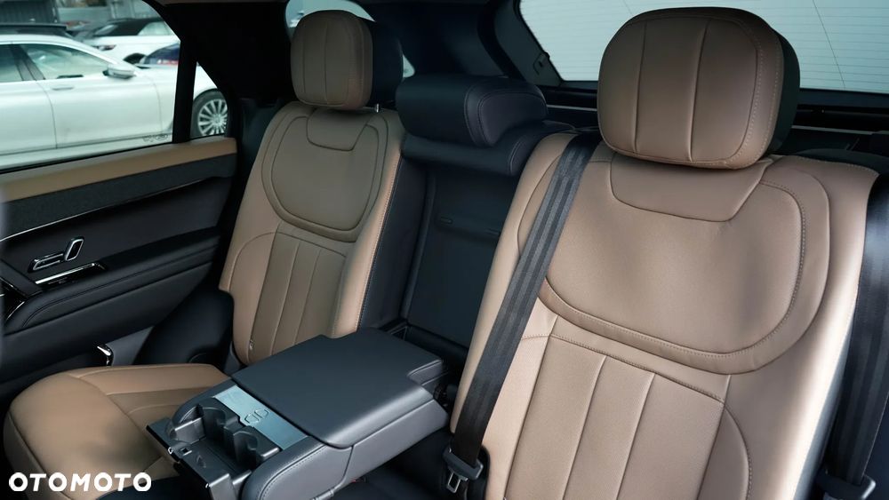 Land Rover Range Rover Sport D300 Dynamic HSE - 27