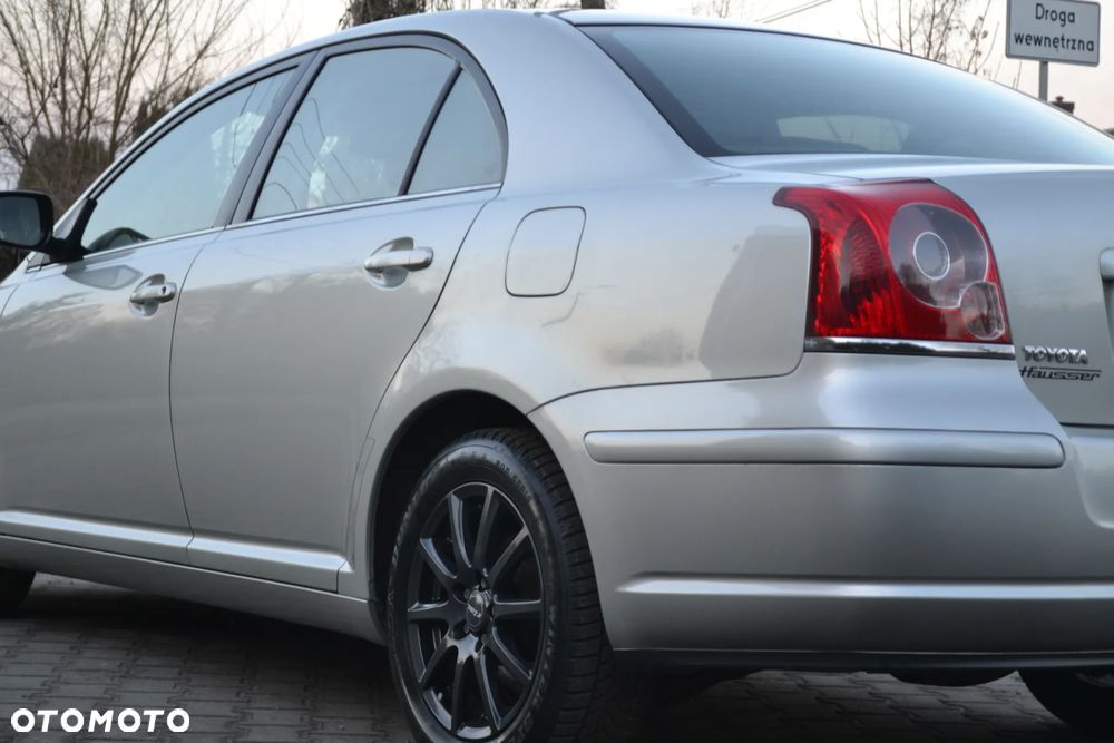 Toyota Avensis 2.0 VVT-i Executive - 9