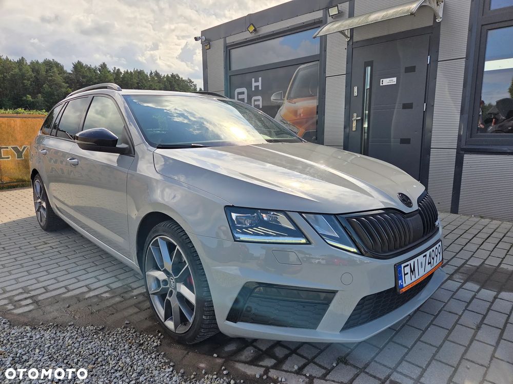 Skoda Octavia 2.0 TDI DSG RS - 2