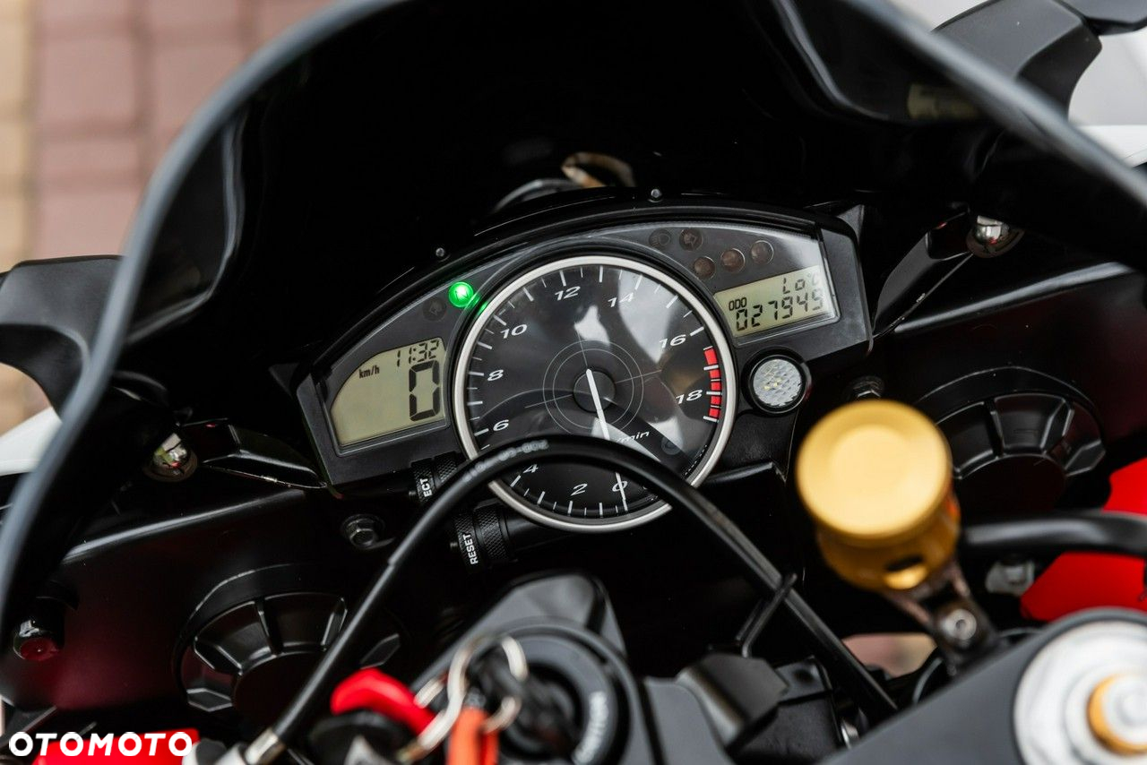 Yamaha R6 - 9