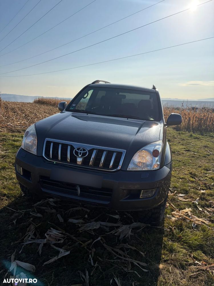 Toyota Land Cruiser - 2