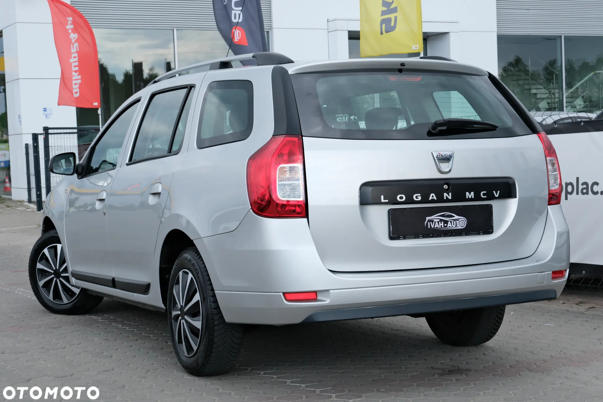 Dacia Logan MCV 1.2 16V 75 Ambiance - 7