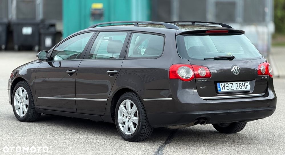 Volkswagen Passat 2.0 TDI DSG Comfortline - 2